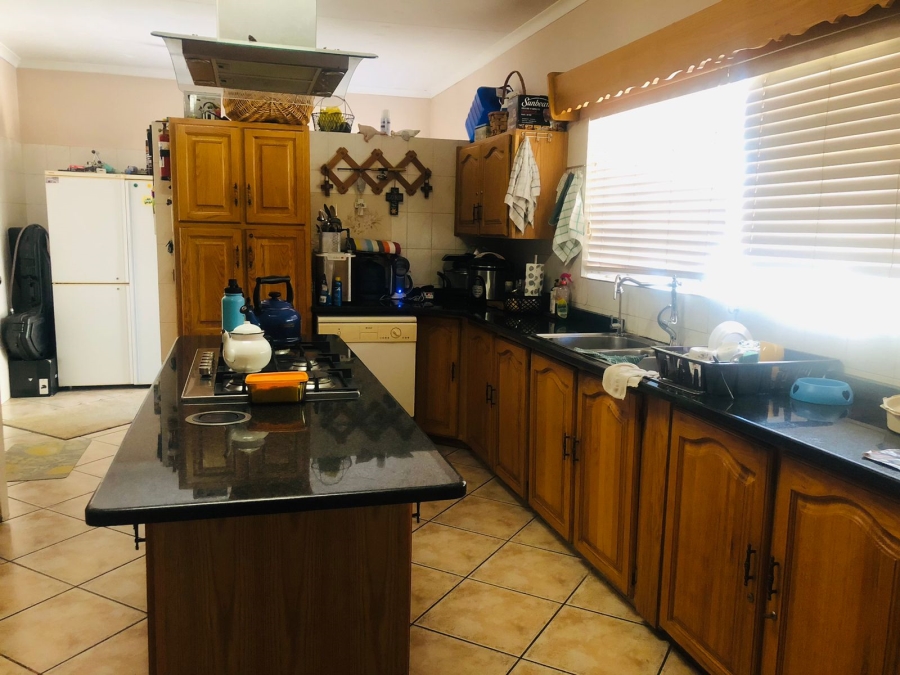 5 Bedroom Property for Sale in Protea Park North West